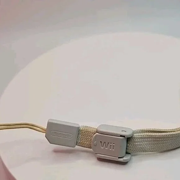 Nintendo Wii RVL-001 Console Gamecube With Cables, Sensor, Controller Etc - Picture 8 of 16